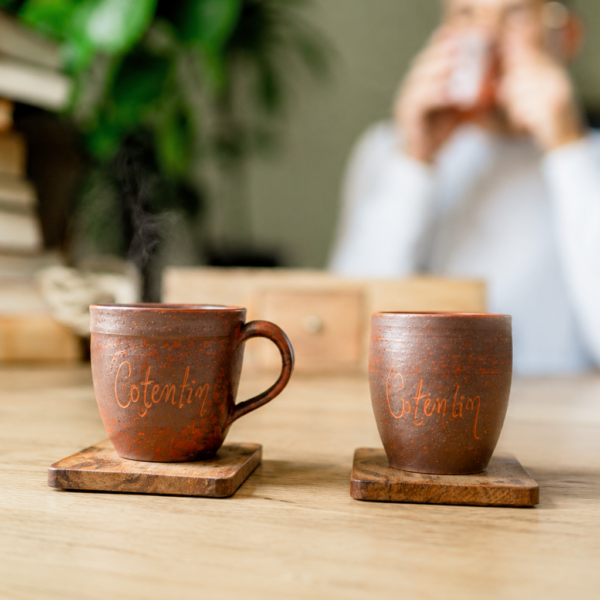 mugs en terre